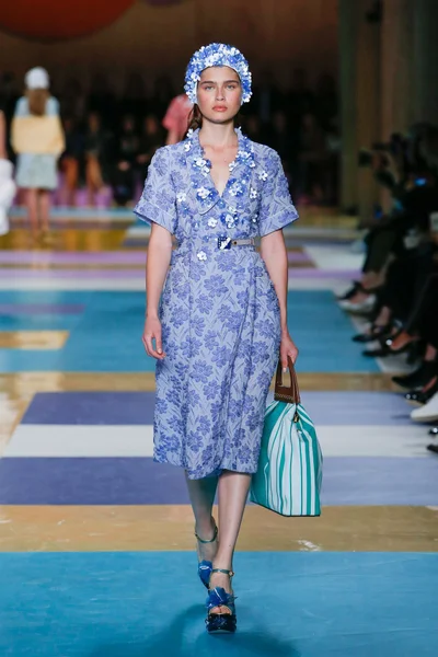 Look 46